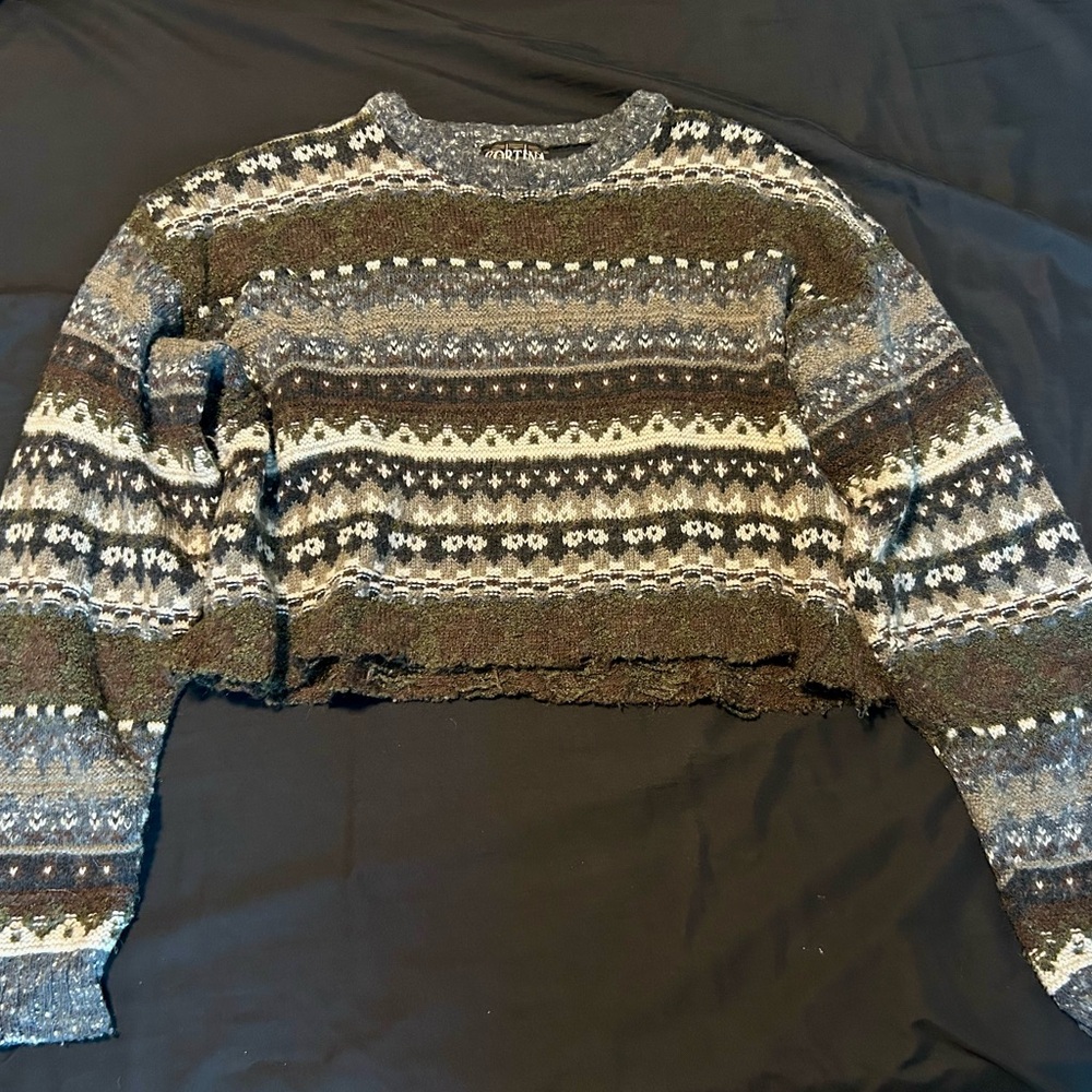 vintage grey sweater!